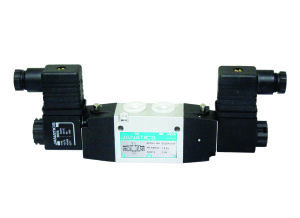 5/3 DOUBLE SOLENOID VALVE DS264SC60 Ref : 12603031020